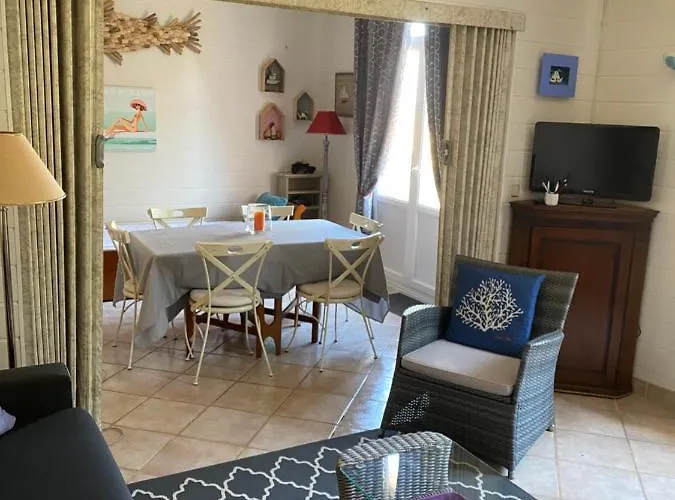 Les Carlins Tatil Evi Houlgate