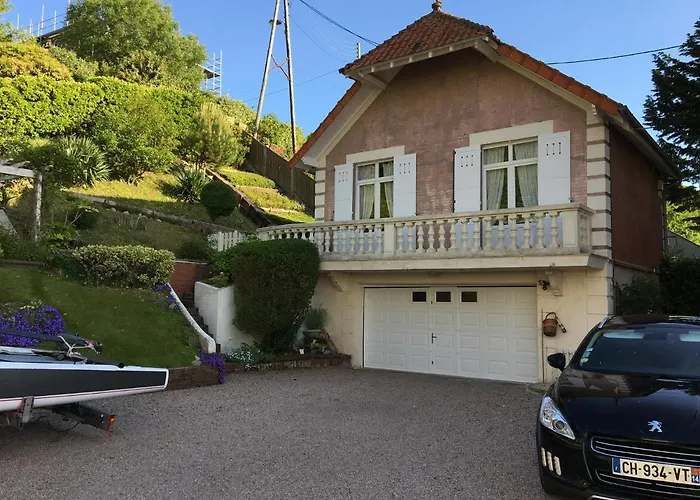 Les Carlins Tatil Evi